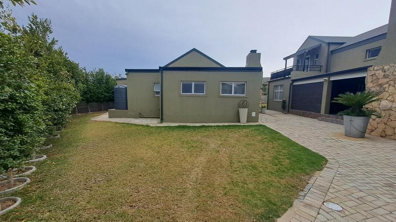 6 Bedroom Property for Sale in Stilbaai Wes Western Cape